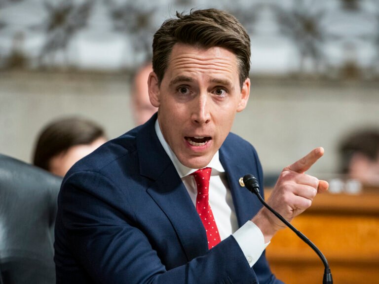 Hawley Blasts Mayorkas and Wray for Skipping Senate Hearing, Calls for Subpoenas