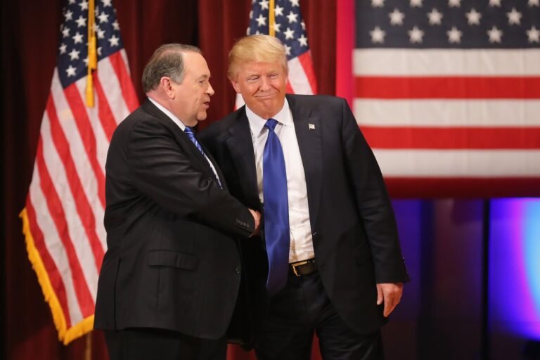 mike-huckabee-donald-trump