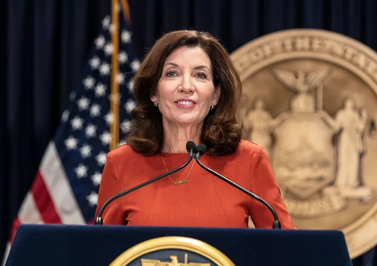 NY Governor Kathy Hochul Signals Shift in Immigration Policy, Will Support Deportation of Criminal Undocumented Immigrants